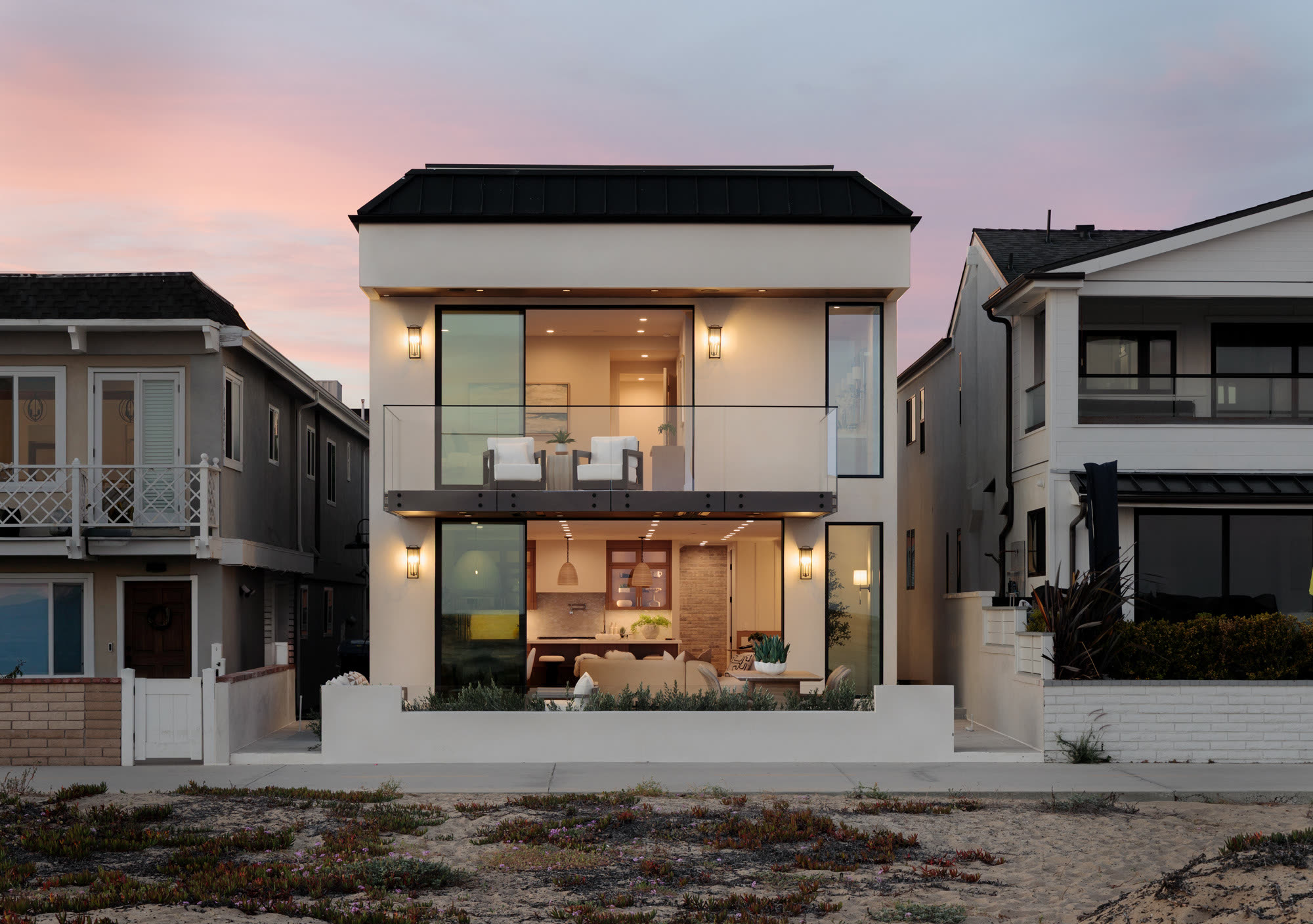 1123 E Balboa Blvd photo