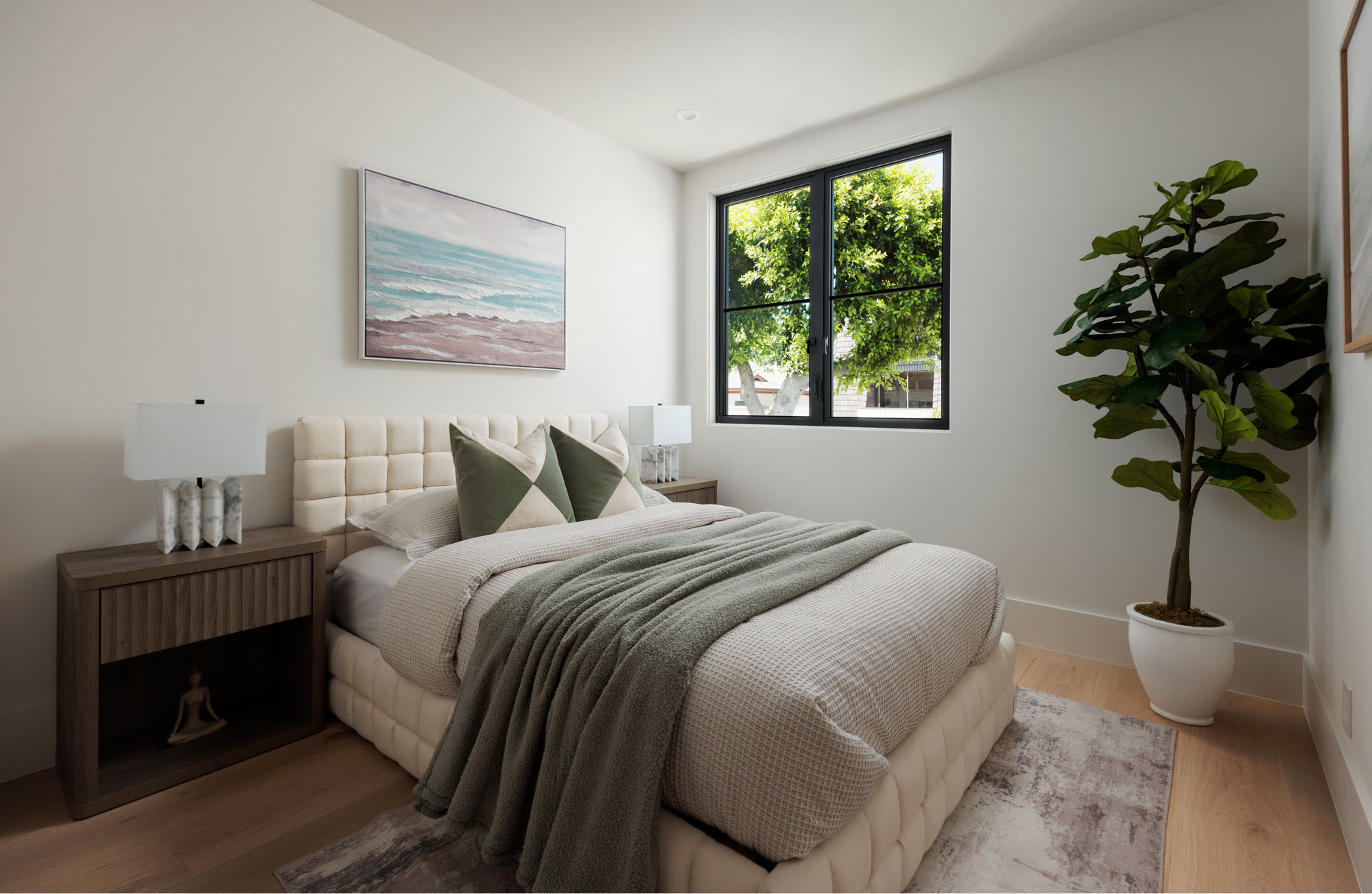 1123 E Balboa Blvd photo