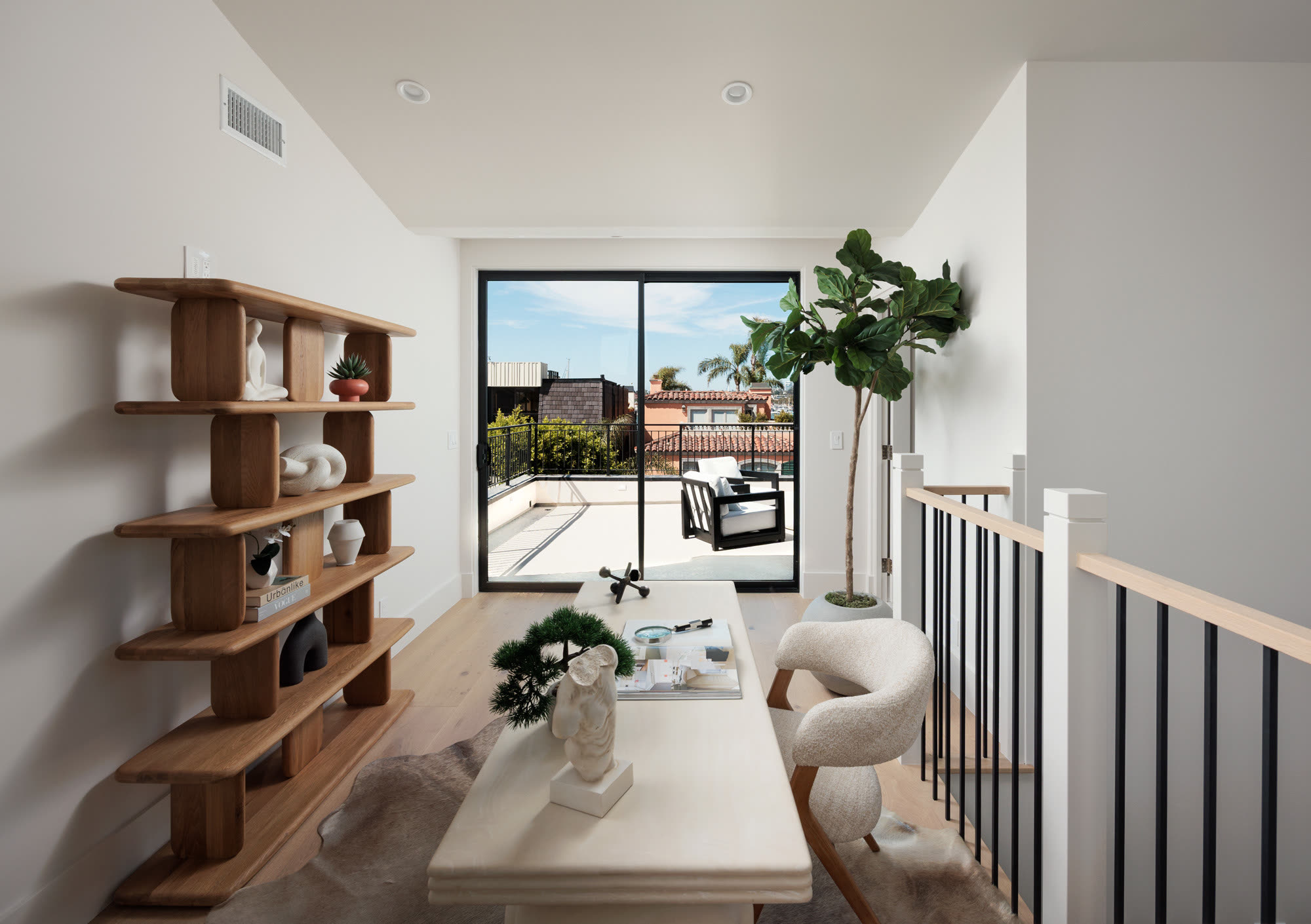 1123 E Balboa Blvd photo